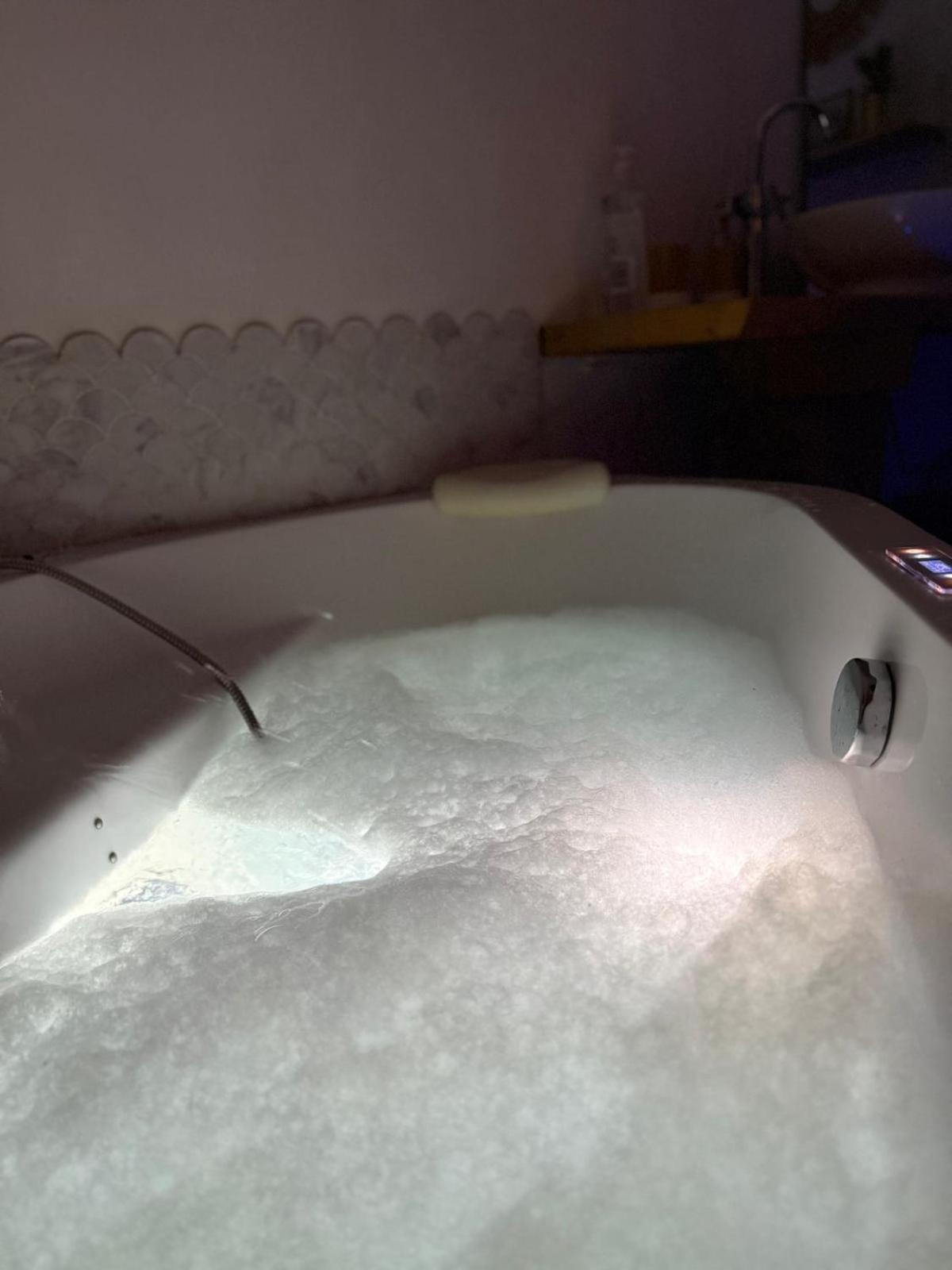 2 Pieces - Centre - Bain Balneo Nantes